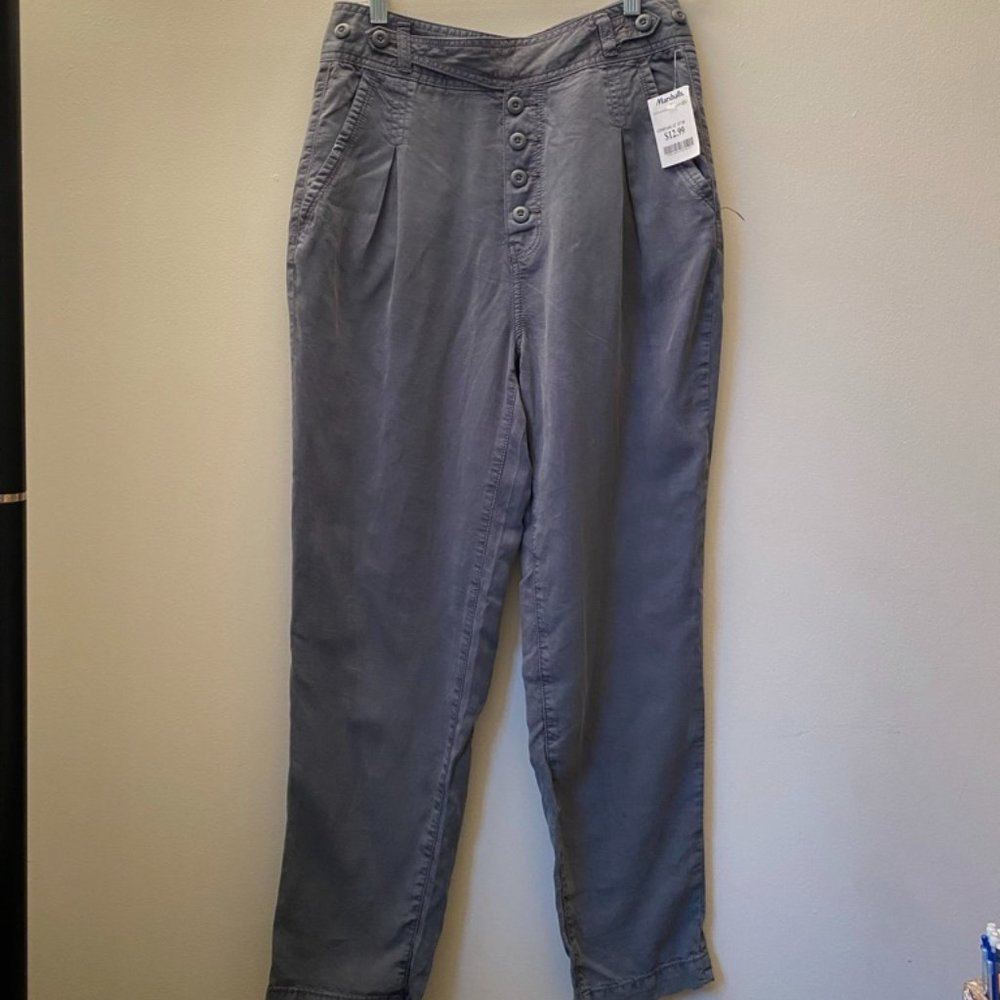 AE pants